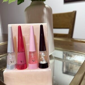 VT lipgloss Bundle ($52 value)